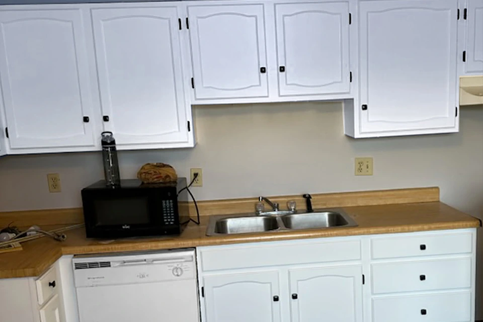 Kitchen-cabinet